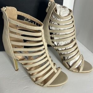 SPIRIT MODA 4 INCH BEIGE HEELS